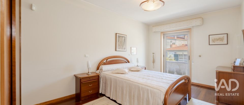 Moradia em gaveto T4 em Nogueira, Fraião E Lamaçães de 622 m²