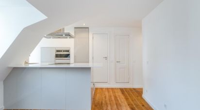 Apartment T2 in Santo António of 64 m²