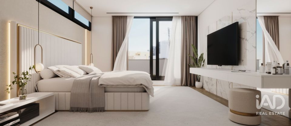 Moradia T5 em Madalena de 200 m²