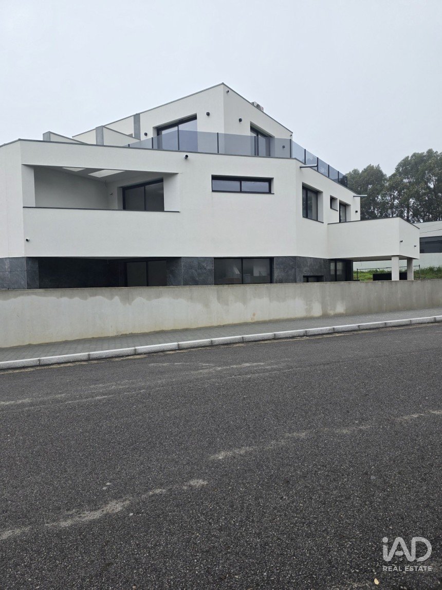 Moradia T5 em Madalena de 200 m²