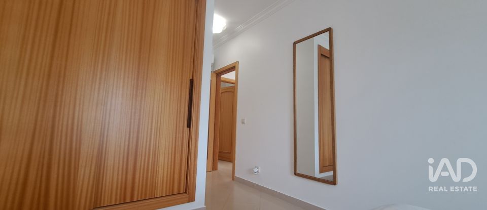 Apartamento T2 em Porches de 131 m²