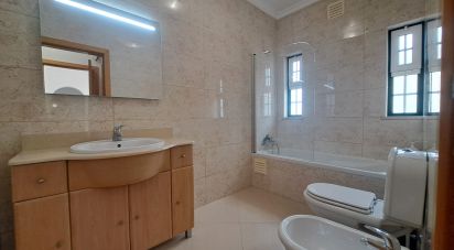 Appartement T2 à Porches de 131 m²