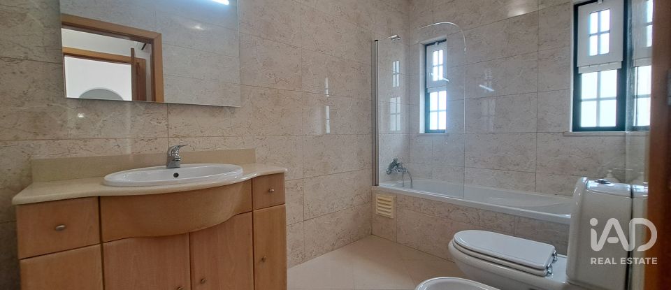 Apartamento T2 em Porches de 131 m²