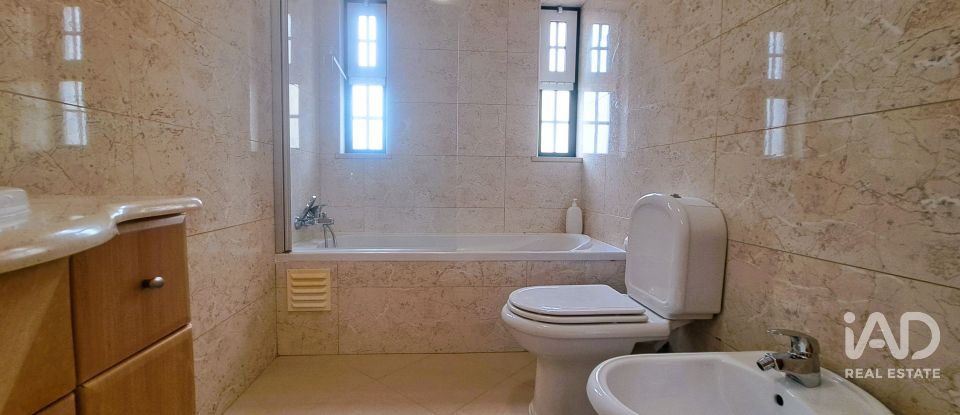 Apartamento T2 em Porches de 131 m²