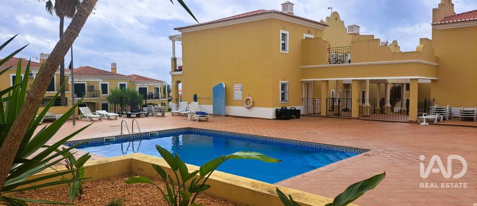 Apartamento T2 em Porches de 131 m²