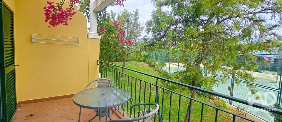 Apartamento T2 em Porches de 131 m²