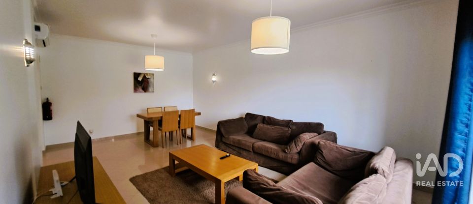 Apartamento T2 em Porches de 131 m²