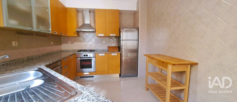 Apartamento T2 em Porches de 131 m²