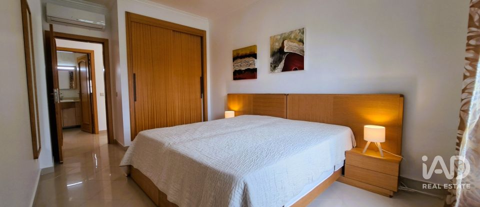 Apartamento T2 em Porches de 131 m²