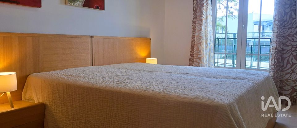 Apartamento T2 em Porches de 131 m²