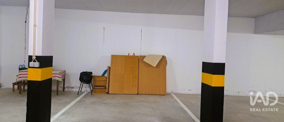 Apartamento T2 em Porches de 131 m²