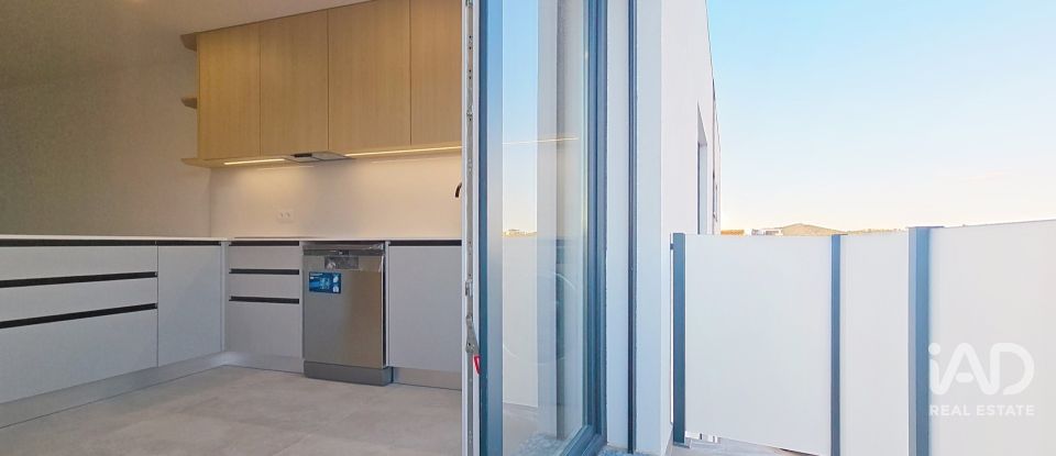 Apartamento T2 em Santa Maria, São Pedro E Matacães de 129 m²