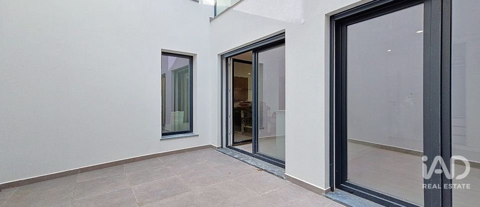 Apartamento T2 em Santa Maria, São Pedro E Matacães de 143 m²