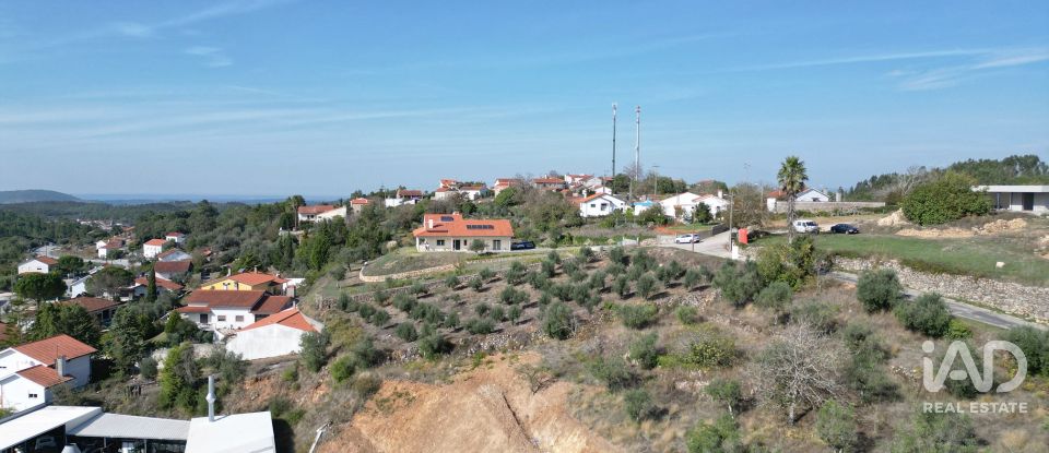 Terreno urbano em São Miguel, Santa Eufémia e Rabaçal de 1 750 m²