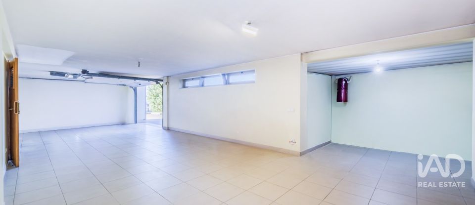 Moradia em gaveto T4 em Nogueira, Fraião E Lamaçães de 622 m²