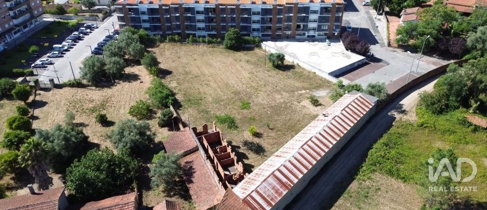 Terreno em Tamengos, Aguim e Óis do Bairro de 2 635 m²