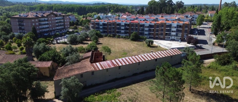 Terreno em Tamengos, Aguim e Óis do Bairro de 2 635 m²