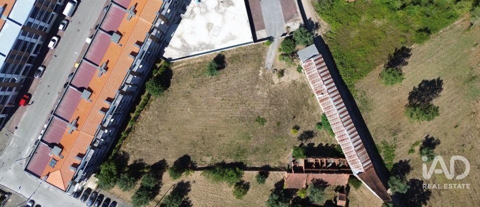 Terreno em Tamengos, Aguim e Óis do Bairro de 2 635 m²