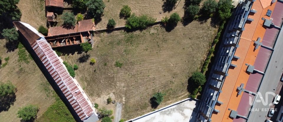 Terreno em Tamengos, Aguim e Óis do Bairro de 2 635 m²