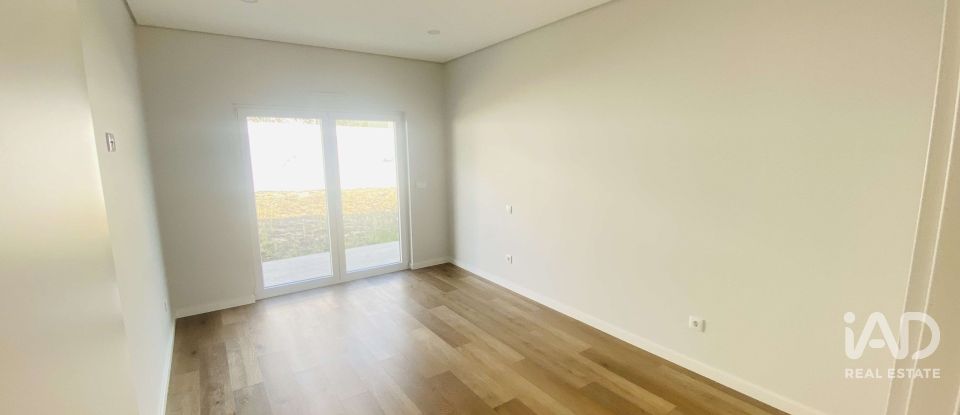 Moradia térrea T4 em Santo Isidoro de 211 m²
