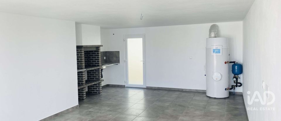 Moradia térrea T4 em Santo Isidoro de 211 m²