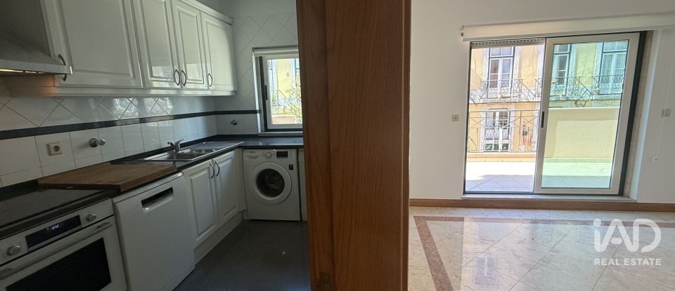 Apartamento T2 em Misericórdia de 74 m²