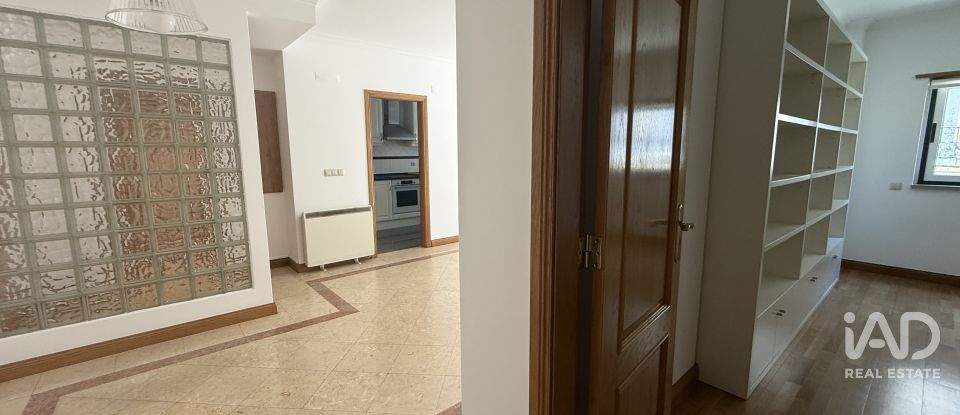 Apartamento T2 em Misericórdia de 74 m²