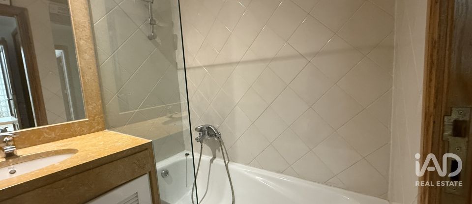 Apartamento T2 em Misericórdia de 74 m²