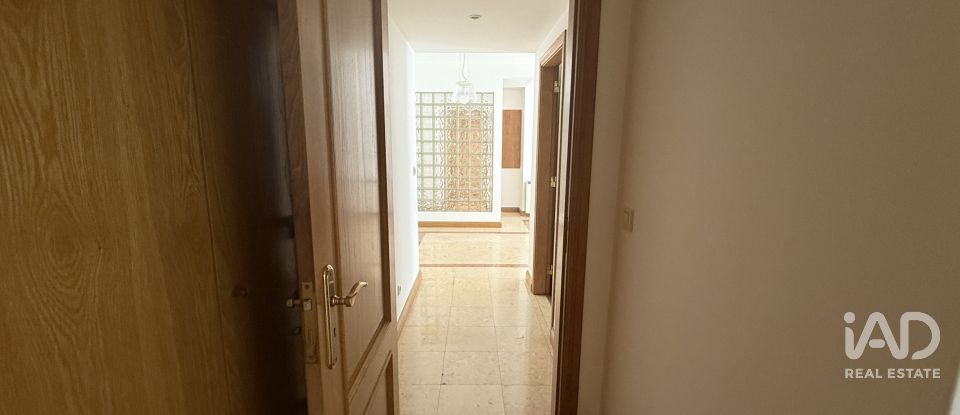 Apartamento T2 em Misericórdia de 74 m²