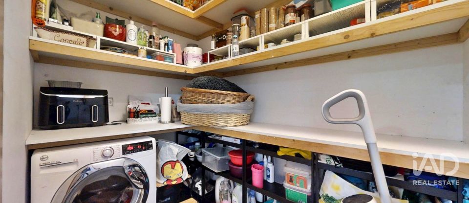 Moradia em banda T3 em Sandim, Olival, Lever e Crestuma de 184 m²