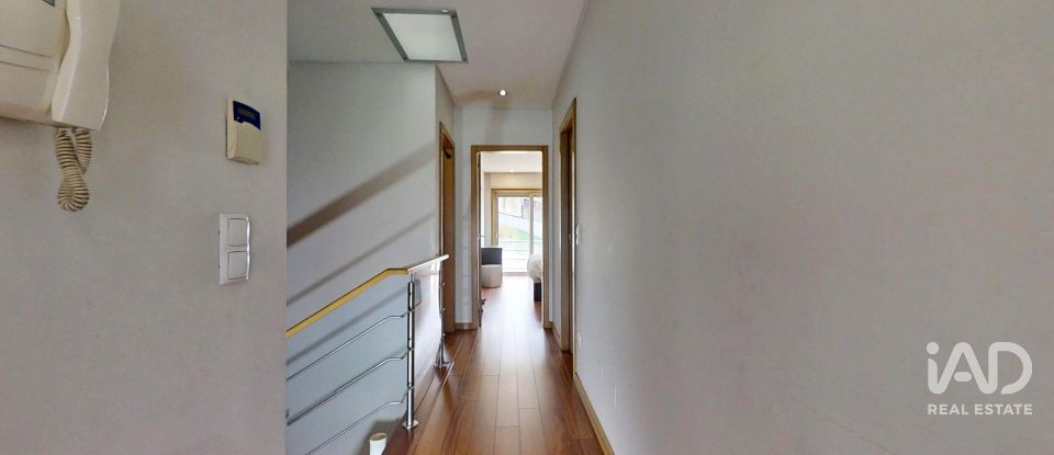 Moradia em banda T3 em Sandim, Olival, Lever e Crestuma de 184 m²