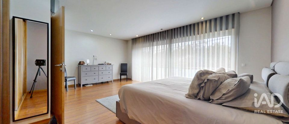 Moradia em banda T3 em Sandim, Olival, Lever e Crestuma de 184 m²