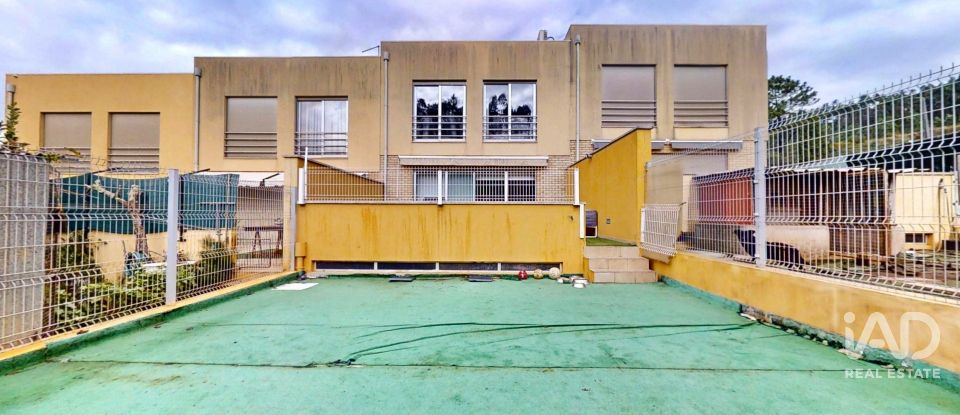 Moradia em banda T3 em Sandim, Olival, Lever e Crestuma de 184 m²