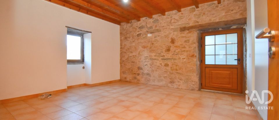 Moradia T2 em Cumeeira de 104 m²