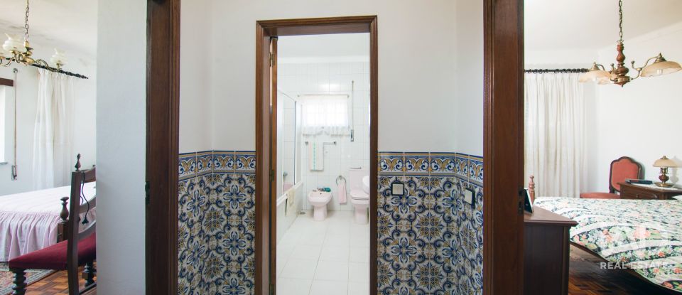 Casa de aldeia T3 em Lousã e Vilarinho de 300 m²