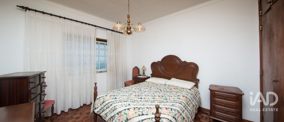 Casa de aldeia T3 em Lousã e Vilarinho de 300 m²