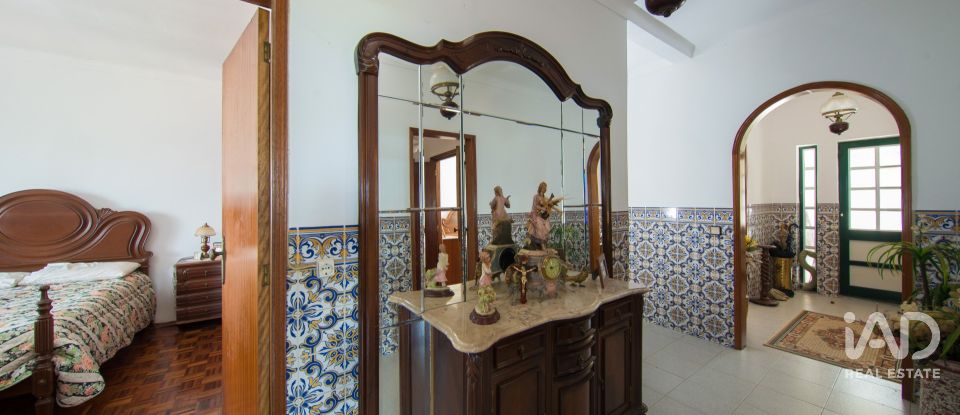 Casa de aldeia T3 em Lousã e Vilarinho de 300 m²