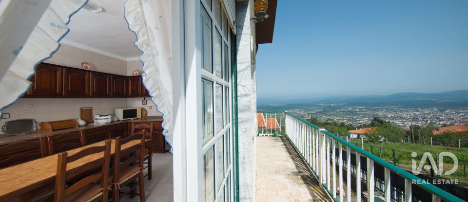 Casa de aldeia T3 em Lousã e Vilarinho de 300 m²