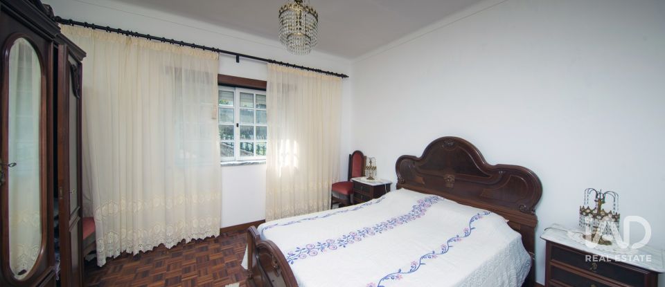 Casa de aldeia T3 em Lousã e Vilarinho de 300 m²