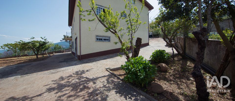 Casa de aldeia T3 em Lousã e Vilarinho de 300 m²