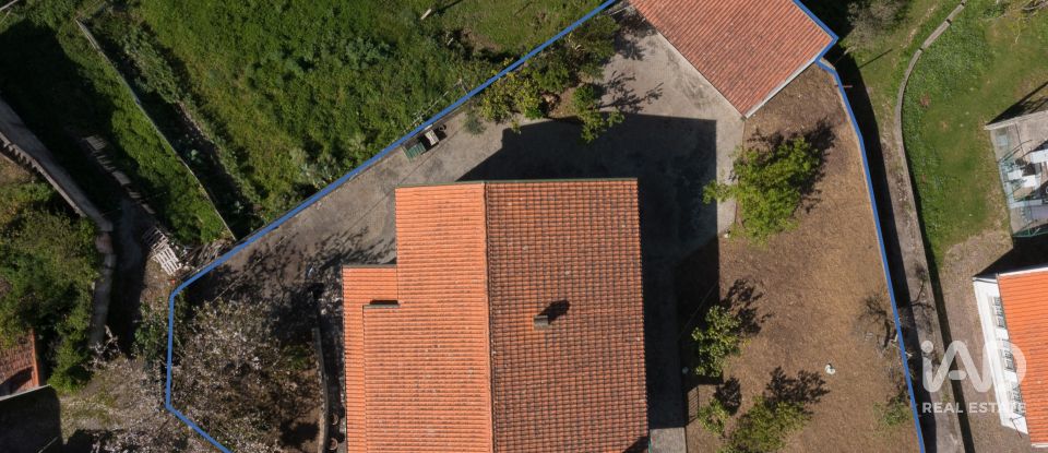 Casa de aldeia T3 em Lousã e Vilarinho de 300 m²