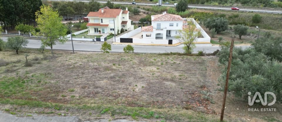 Terreno urbano em Souselas e Botão de 1 019 m²