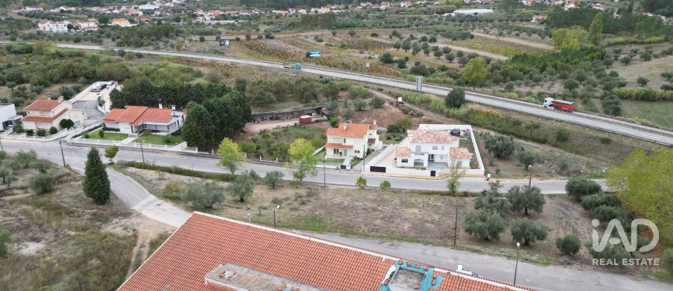 Terreno urbano em Souselas e Botão de 1 019 m²