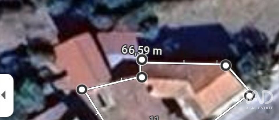 Moradia T0 em Seixo da Beira de 222 m²