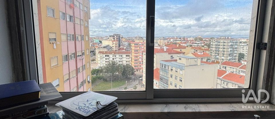 Apartamento T1 em Amora de 54 m²