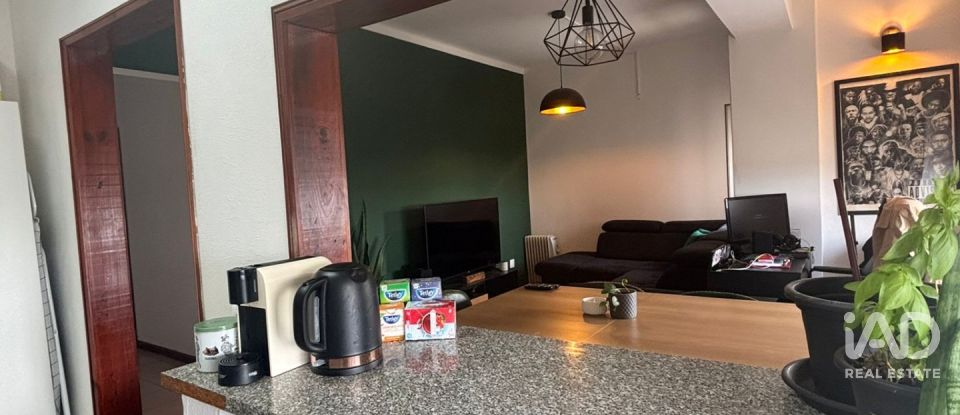 Apartamento T1 em Amora de 54 m²