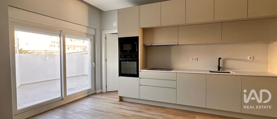 Apartamento T1 em Campanhã de 64 m²