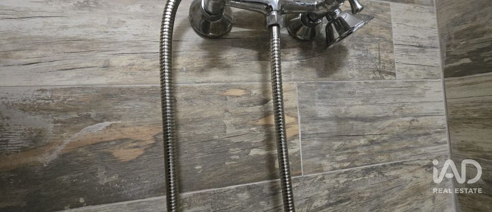 Shop / premises commercial in Santa Iria de Azoia, São João da Talha e Bobadela of 33 m²