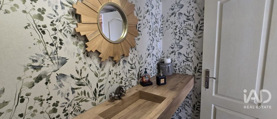 Shop / premises commercial in Santa Iria de Azoia, São João da Talha e Bobadela of 33 m²