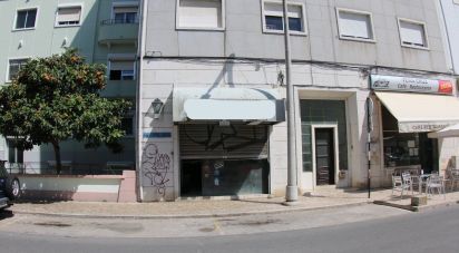 Boutique/Local commercial à Almada, Cova da Piedade, Pragal e Cacilhas de 165 m²
